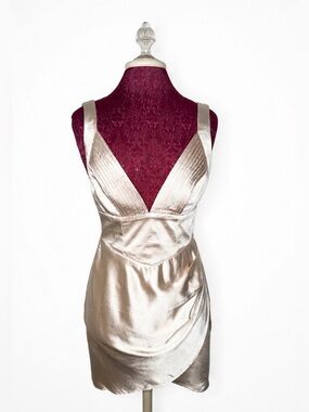 Selfie Leslie Champagne Satin Deep V-Neck Mini Dress Size Medium 10